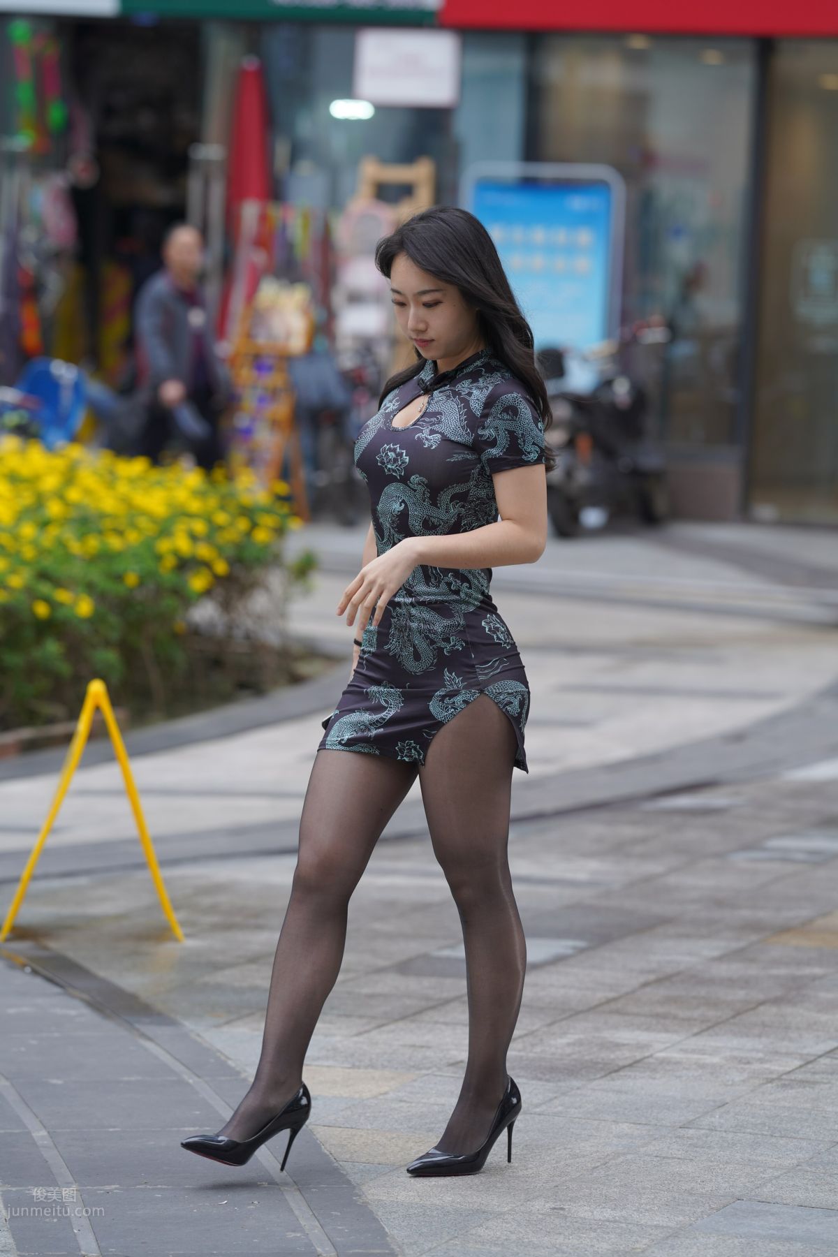[Mojing Street] 106 Sexy Mature Woman in Black Stockings Modified Qipao photo 125