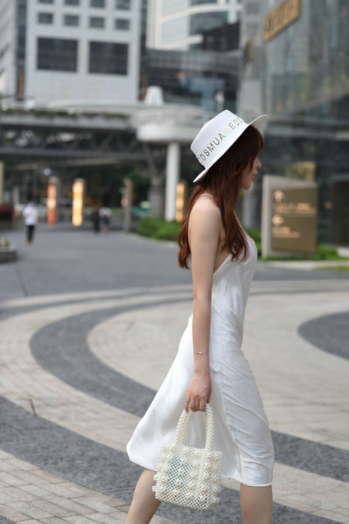 [Mojing Street] 108 Zhizhi Street Snap Photography, Urban Beauty Season 2, White Dress photo 150