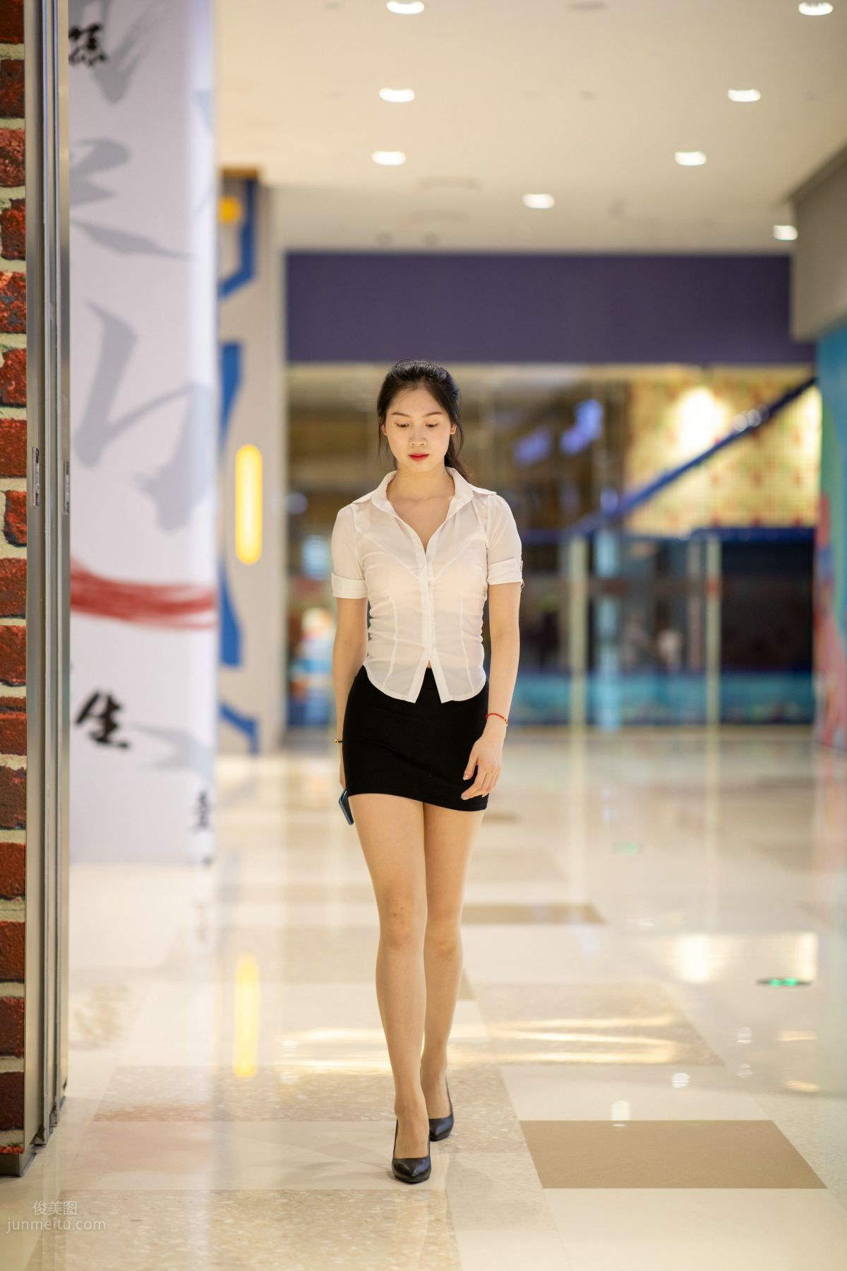 [Mojing Street] 109 Niunan Street Snap Picking Up a Pretty and Lovely Girl in Shiny Stockings photo 55