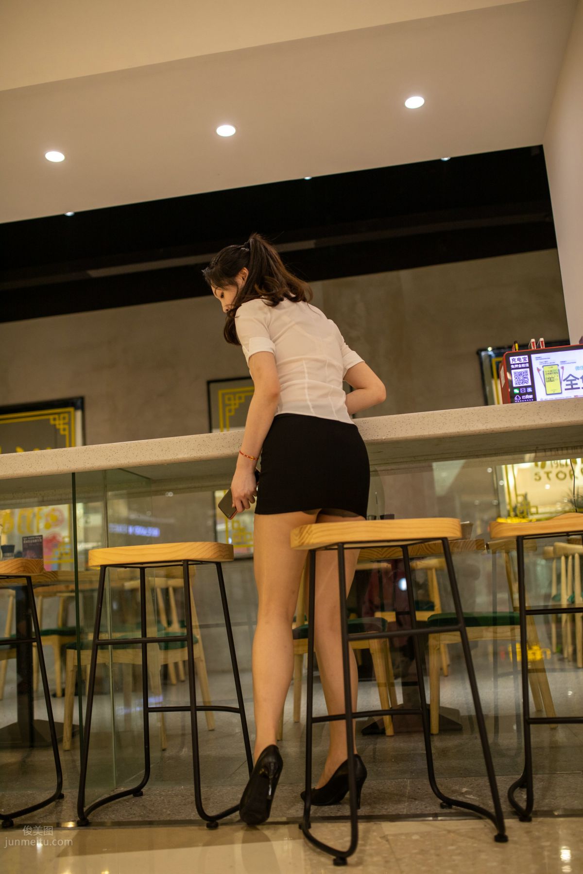 [Mojing Street] 109 Niunan Street Snap Picking Up a Pretty and Lovely Girl in Shiny Stockings photo 144