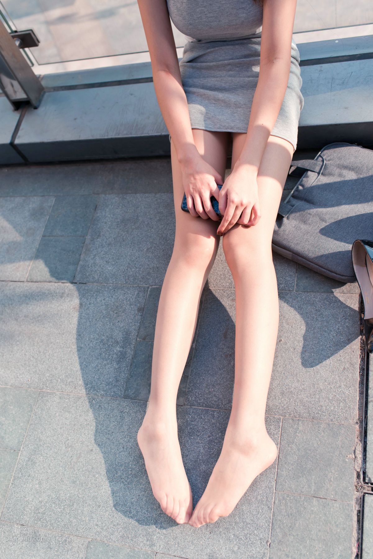 [Mojing Street] 111 Afternoon Leisure OL Beauty Tingting in Gray Bodycon Skirt and Top-Quality Thin Stockings photo 294
