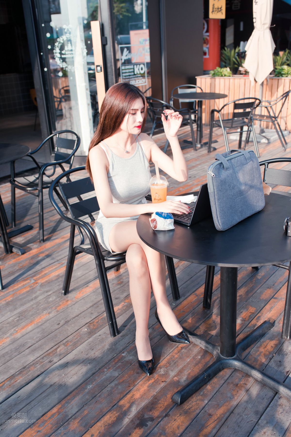 [Mojing Street] 111 Afternoon Leisure OL Beauty Tingting in Gray Bodycon Skirt and Top-Quality Thin Stockings photo 314
