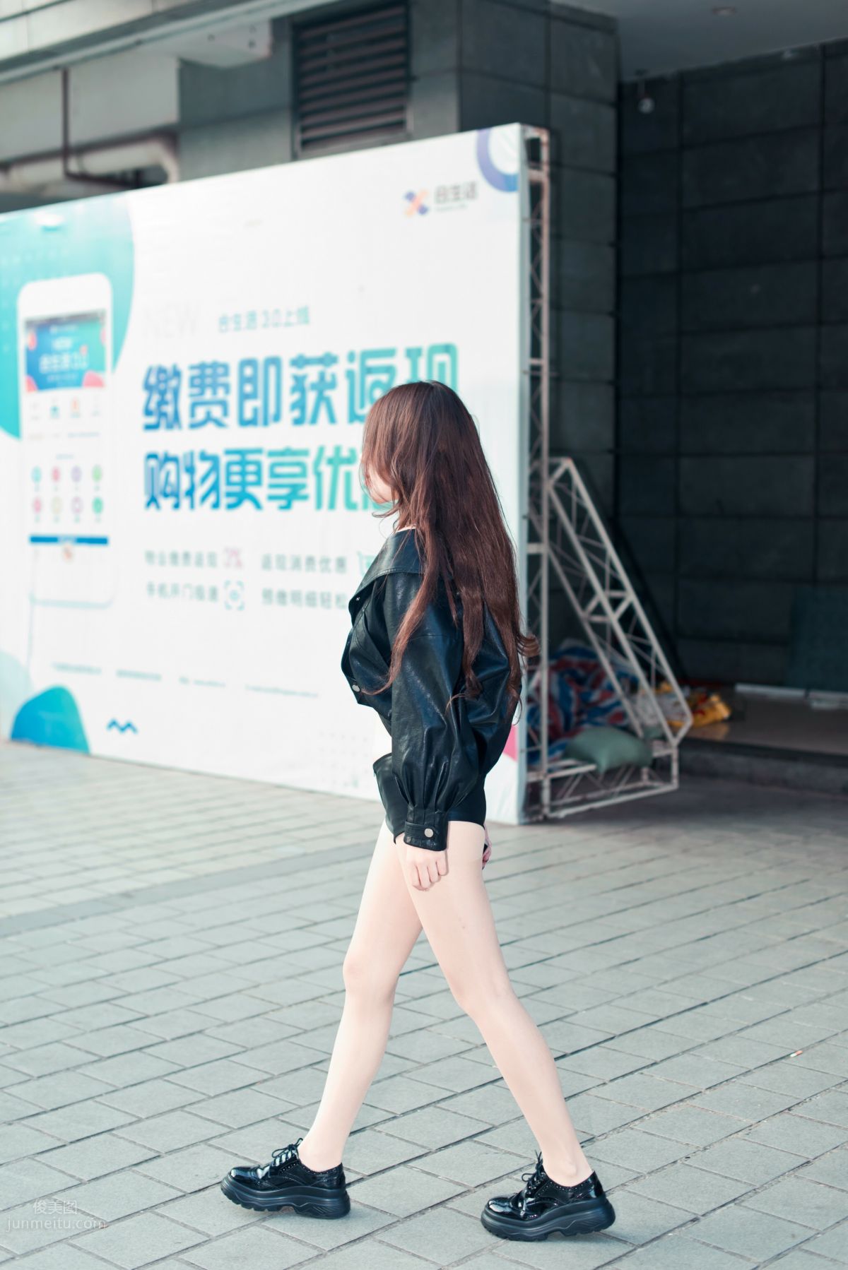 [魔鏡街拍] 117 非常緊緻的美臀少婦 4