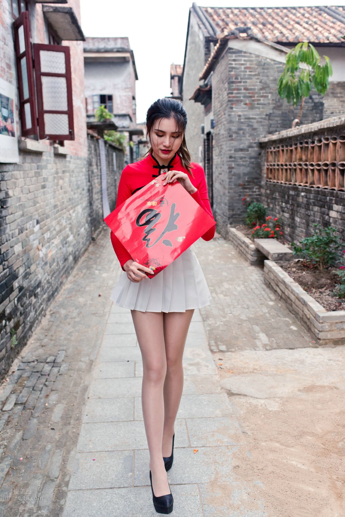 [Mojing Street] 118 Top-Quality Beauty with Silk Stockings in Red Top and White Skirt, Spring Scenery in the Ancient Village photo 268