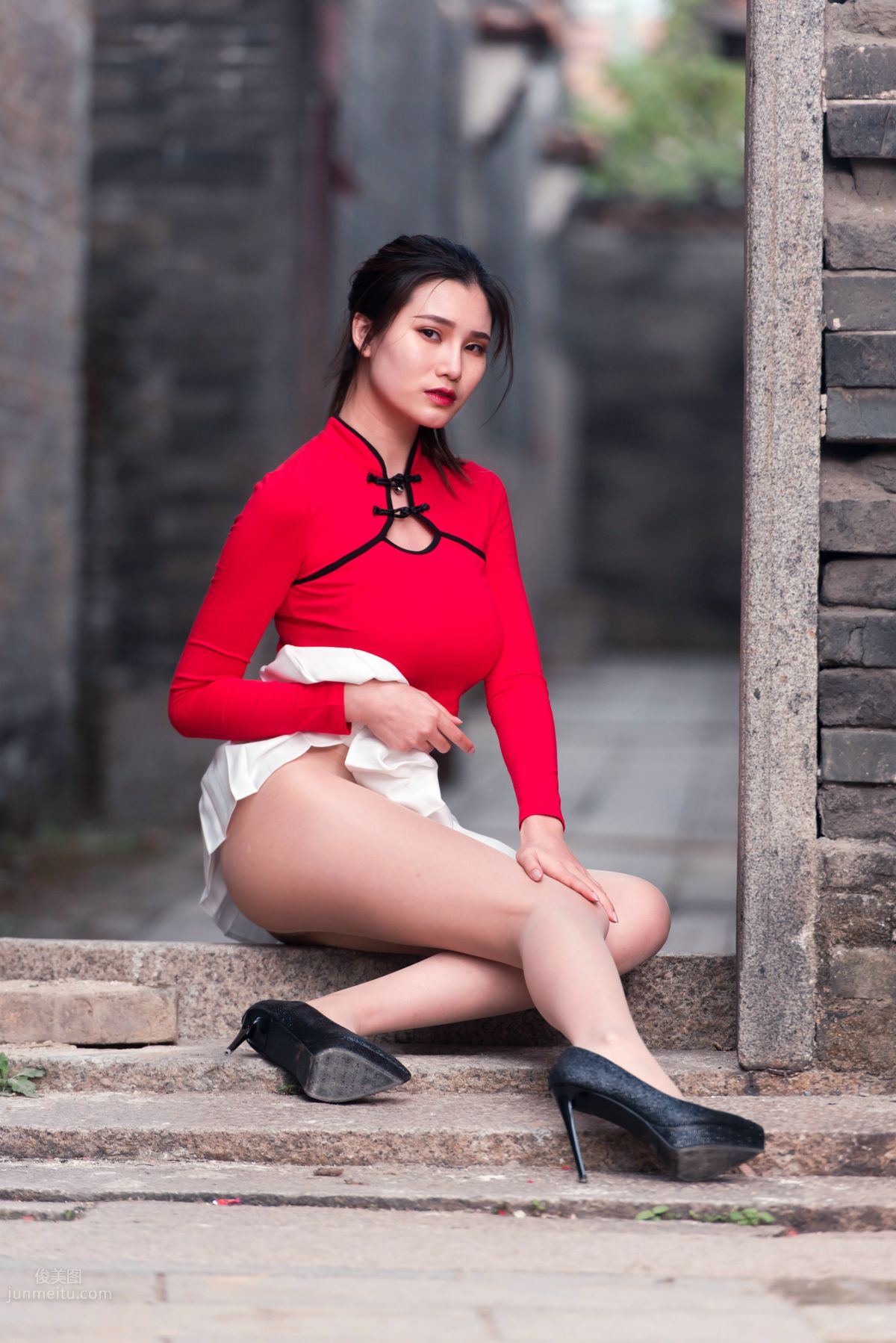 [Mojing Street] 118 Top-Quality Beauty with Silk Stockings in Red Top and White Skirt, Spring Scenery in the Ancient Village photo 191