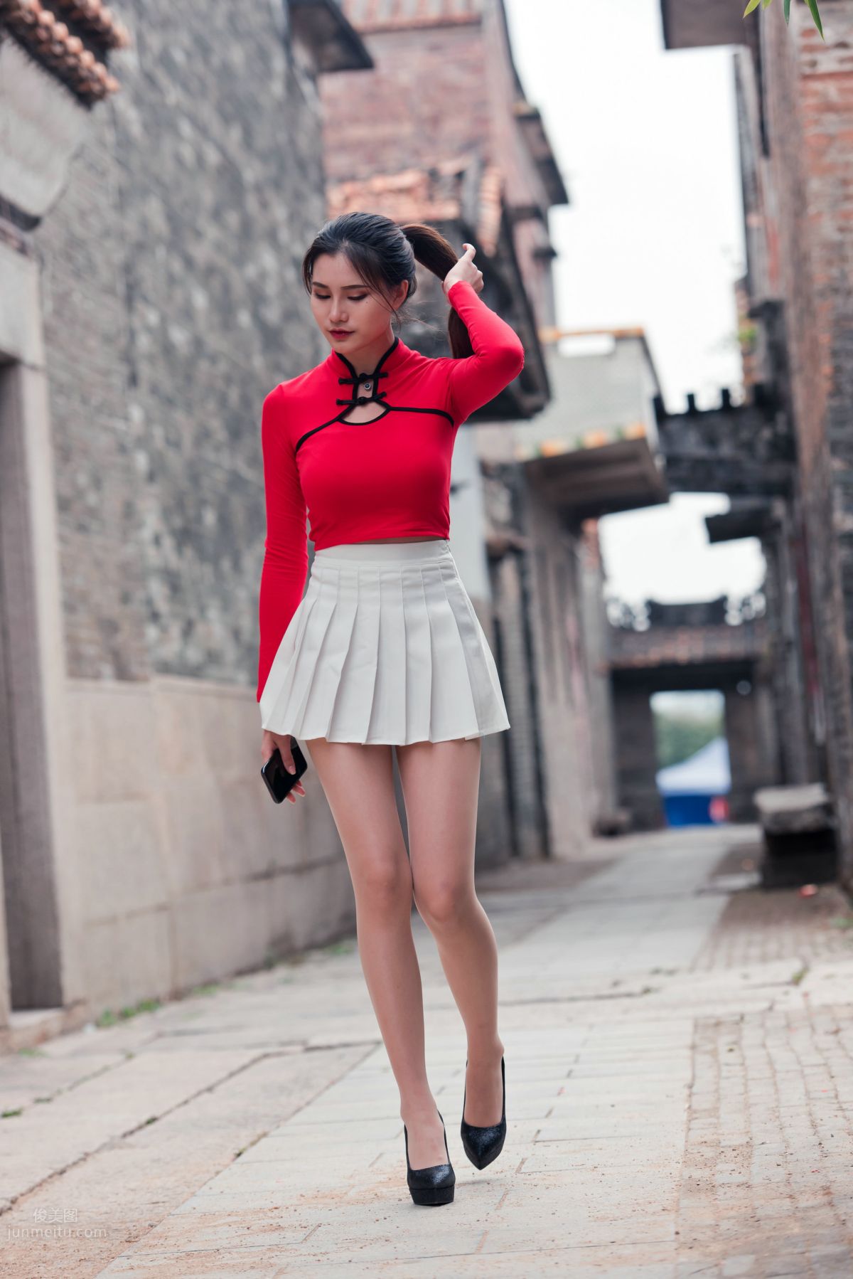 [Mojing Street] 118 Top-Quality Beauty with Silk Stockings in Red Top and White Skirt, Spring Scenery in the Ancient Village photo 91
