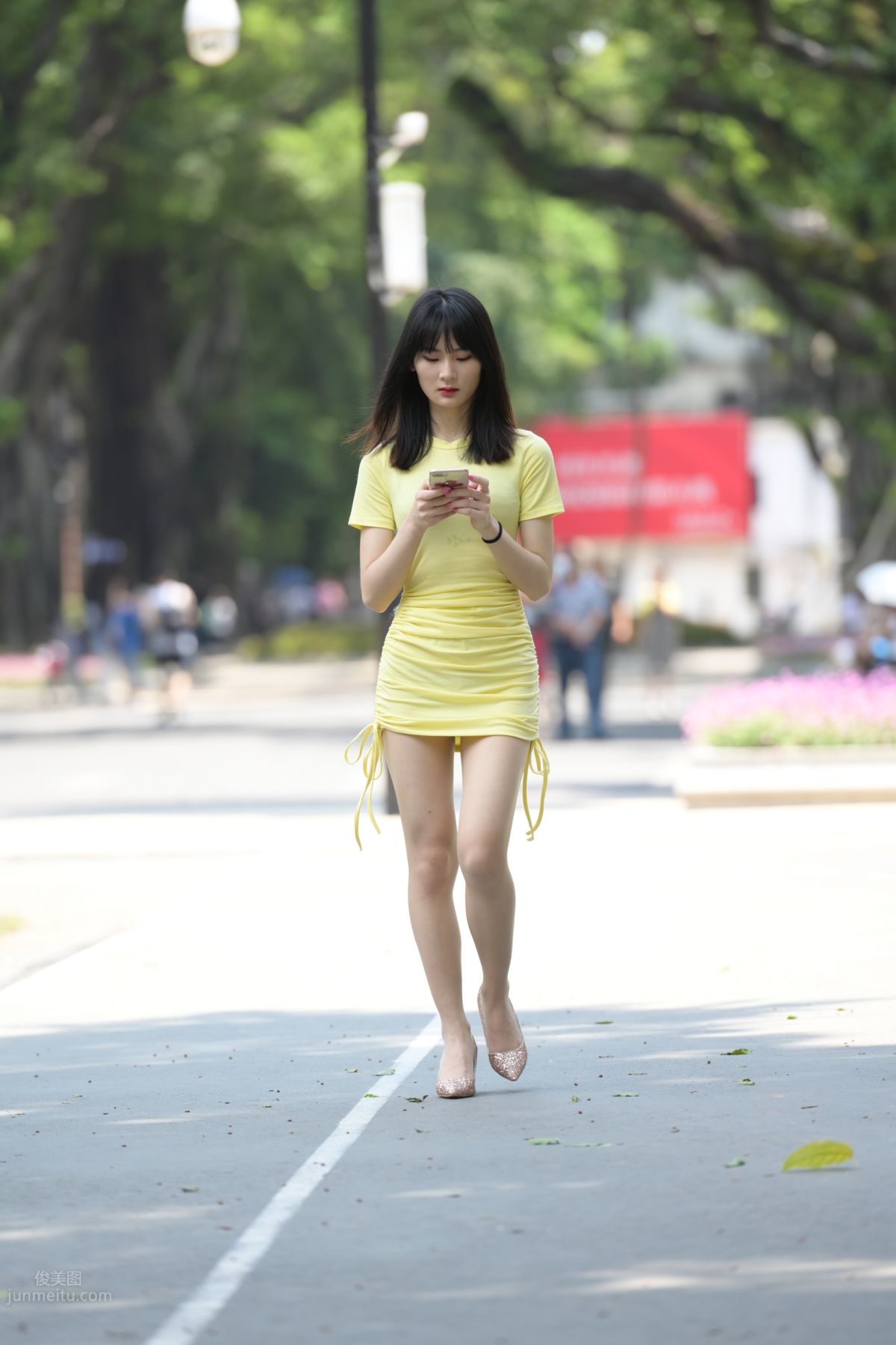 [Mojing Street] 123 Street Snap of Sexy Beauty in Light Yellow Dress photo 17