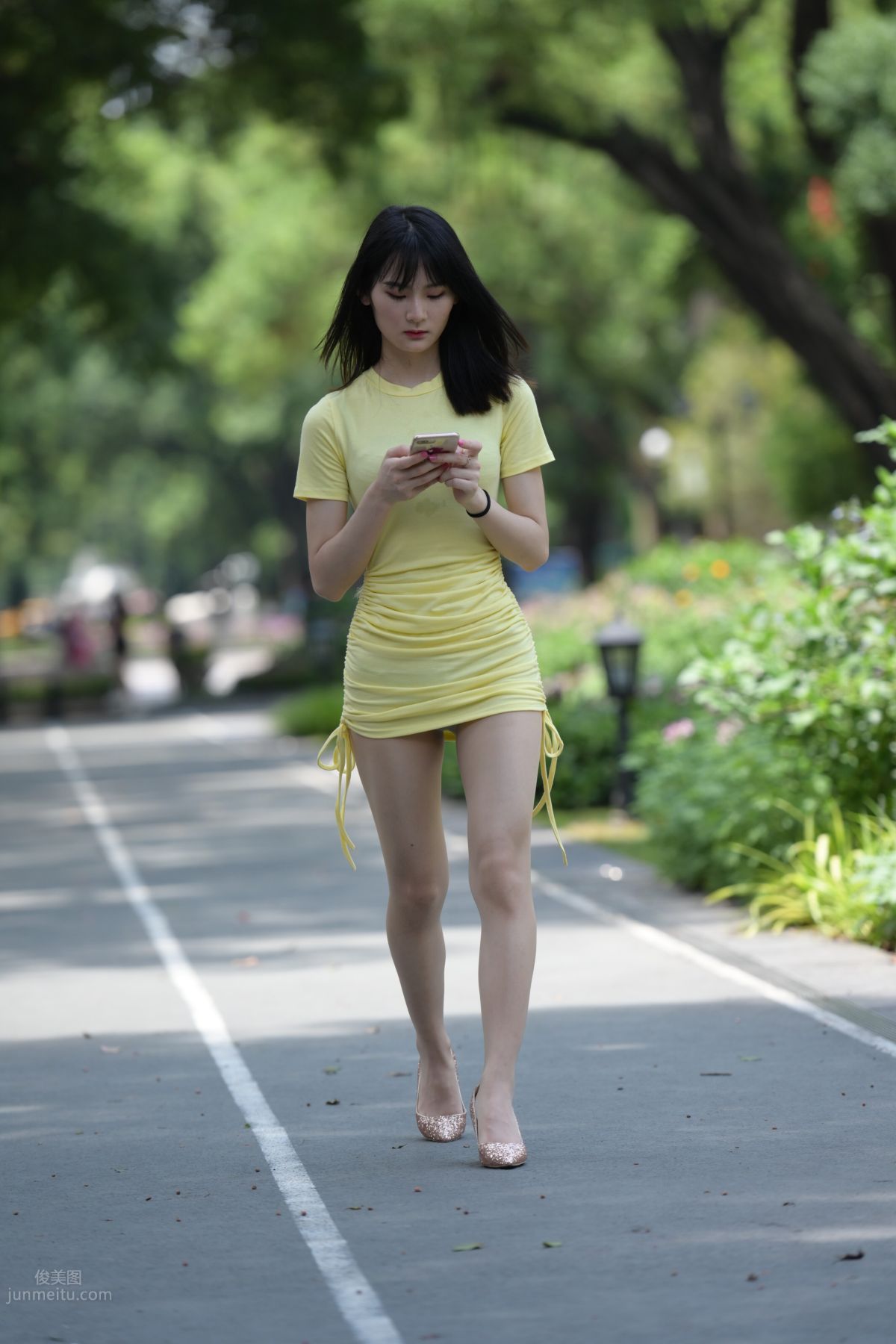 [Mojing Street] 123 Street Snap of Sexy Beauty in Light Yellow Dress photo 84