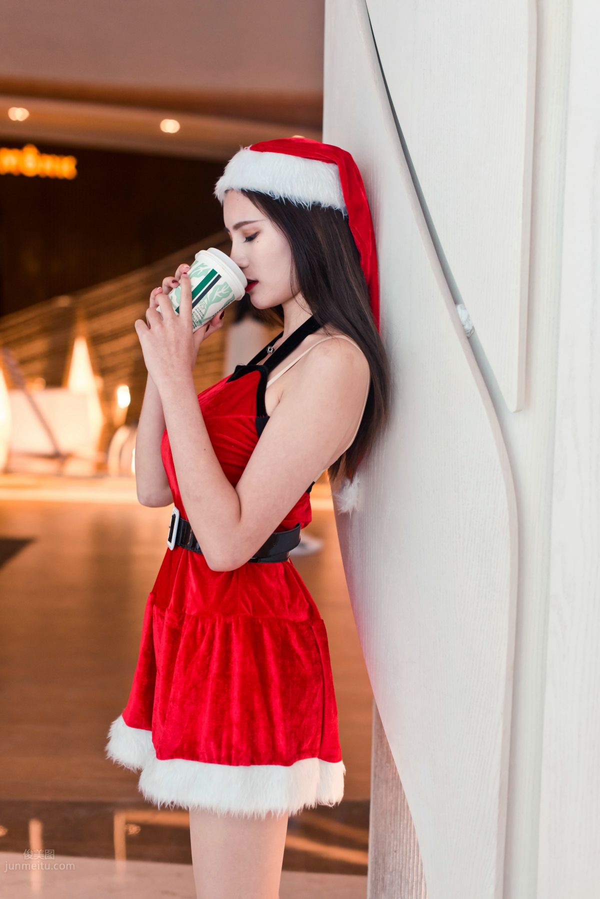 [Mojing Street] 124 The Ultimate Flesh Stockings Christmas Beauty Ting Ting in the Cold Wind photo 3