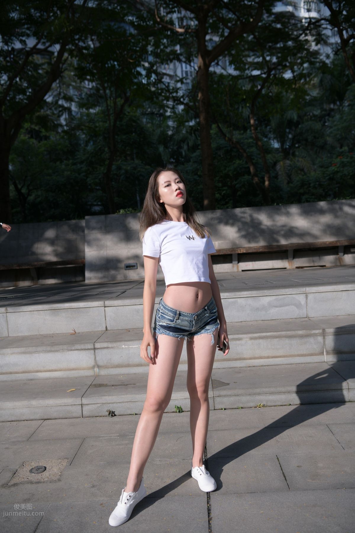 [Mojing Street] 126 Very Sexy Denim Hot Pants Girl photo 48