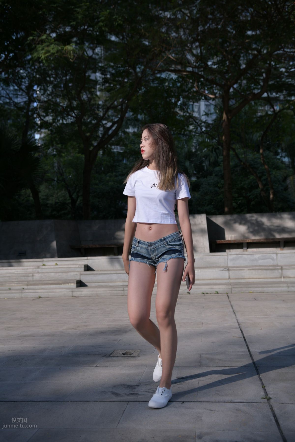 [Mojing Street] 126 Very Sexy Denim Hot Pants Girl photo 57