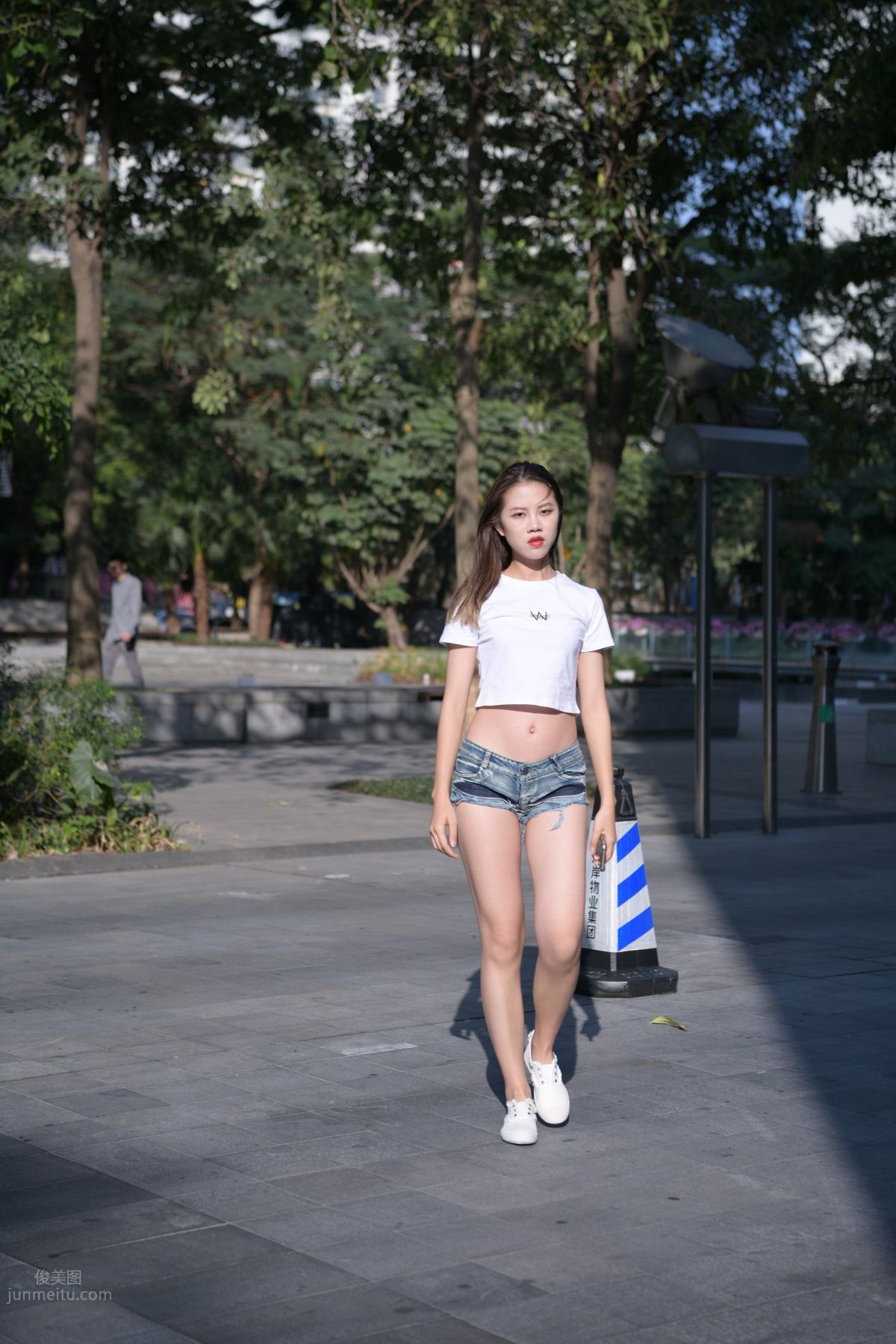 [Mojing Street] 126 Very Sexy Denim Hot Pants Girl photo 60