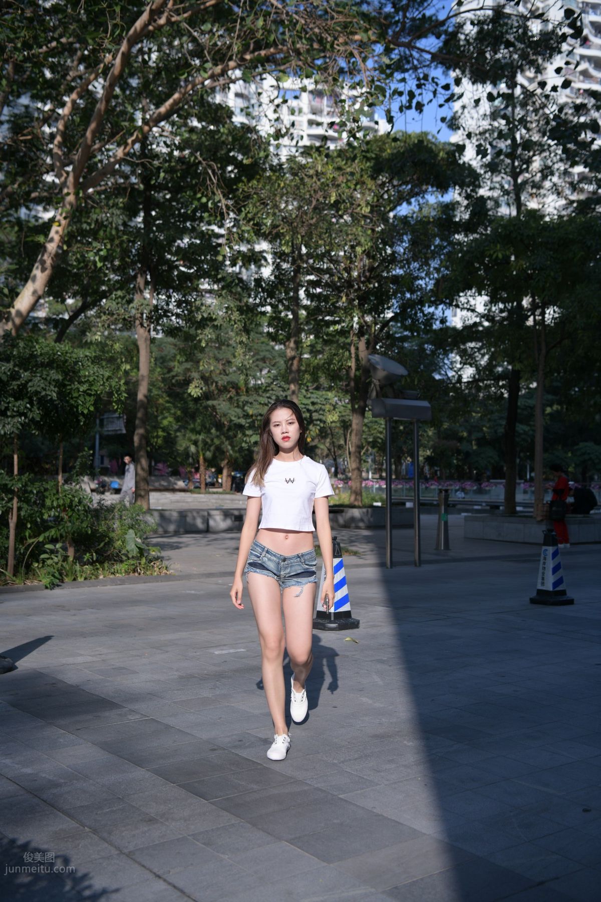 [Mojing Street] 126 Very Sexy Denim Hot Pants Girl photo 62
