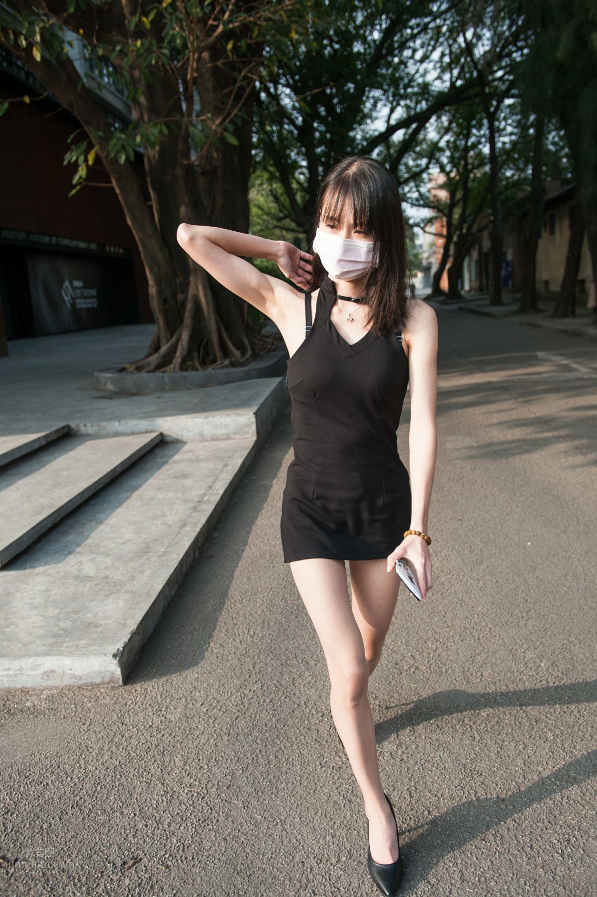 [Mojing Street] 129 Girl in Flesh-Colored Stockings and Bodycon Skirt at the Street Corner photo 192