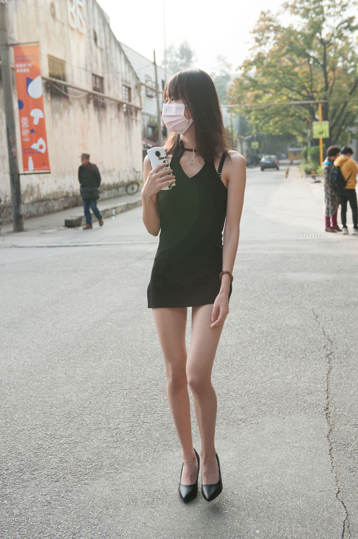 [Mojing Street] 129 Girl in Flesh-Colored Stockings and Bodycon Skirt at the Street Corner photo 194