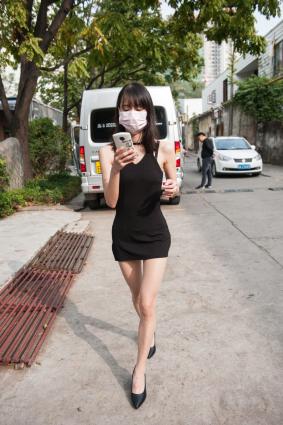 [魔鏡街拍] 129 街角肉絲包臀裙小姐姐 