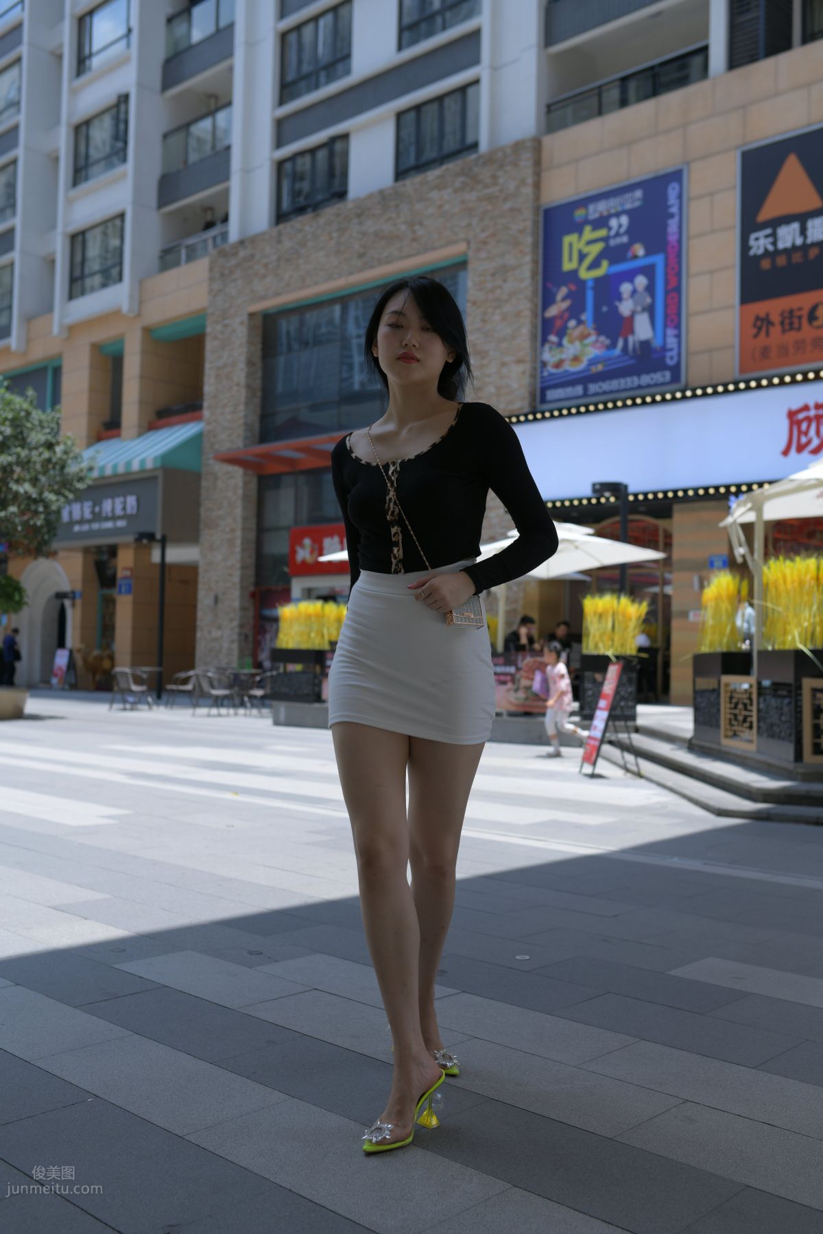 Mojing Street No. 130 photo 284