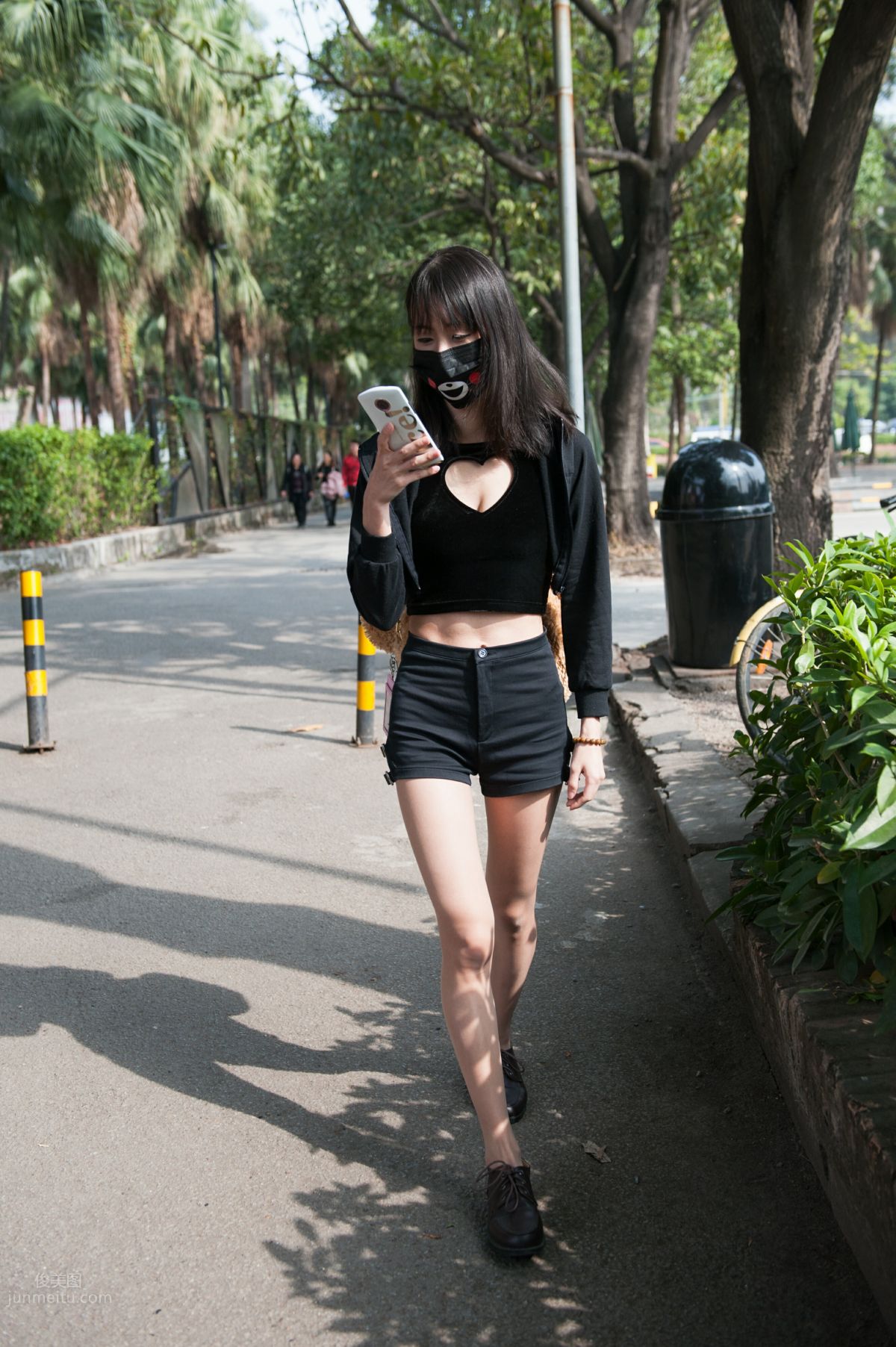 [Mojing Street] 132 Girl with Flesh-Colored Stockings and Beautiful Legs at the Football Field, Your Smile Cannot Be Hidden by a Mask photo 18