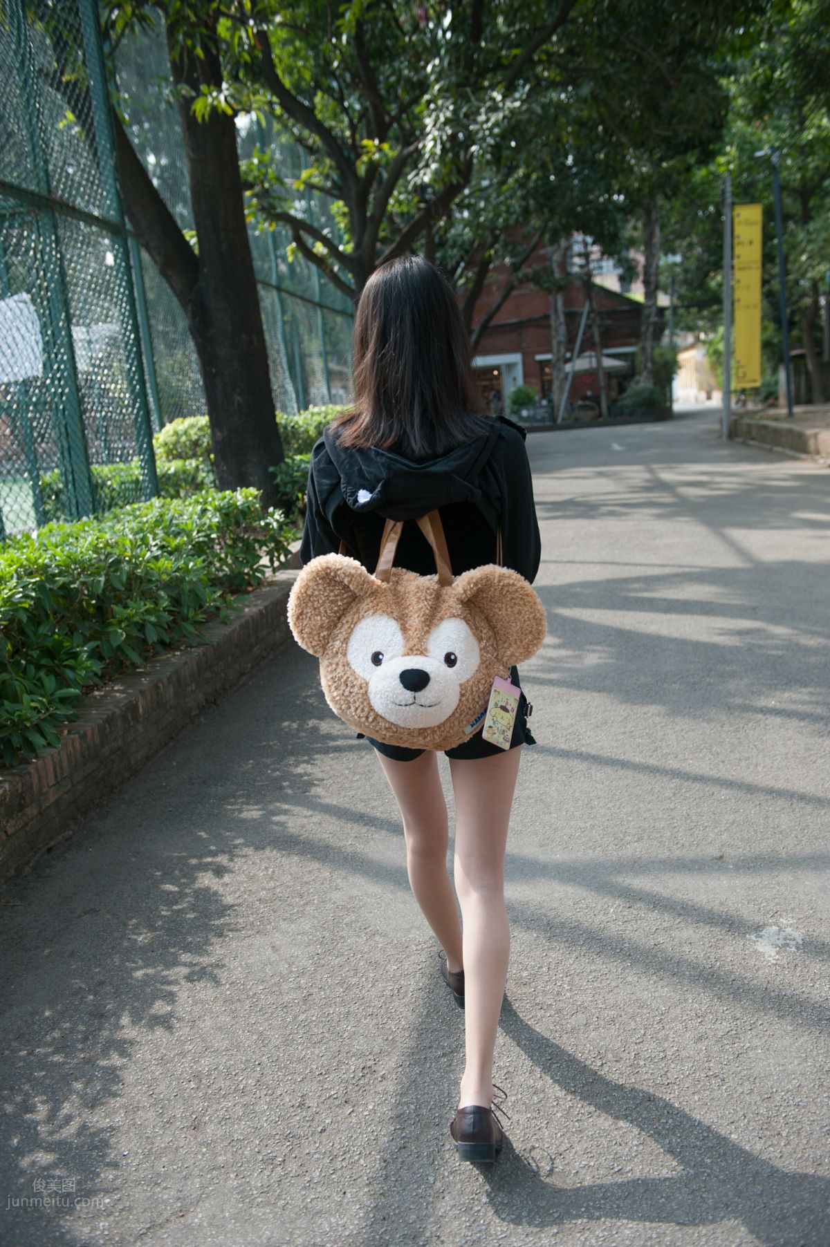 [Mojing Street] 132 Girl with Flesh-Colored Stockings and Beautiful Legs at the Football Field, Your Smile Cannot Be Hidden by a Mask photo 26