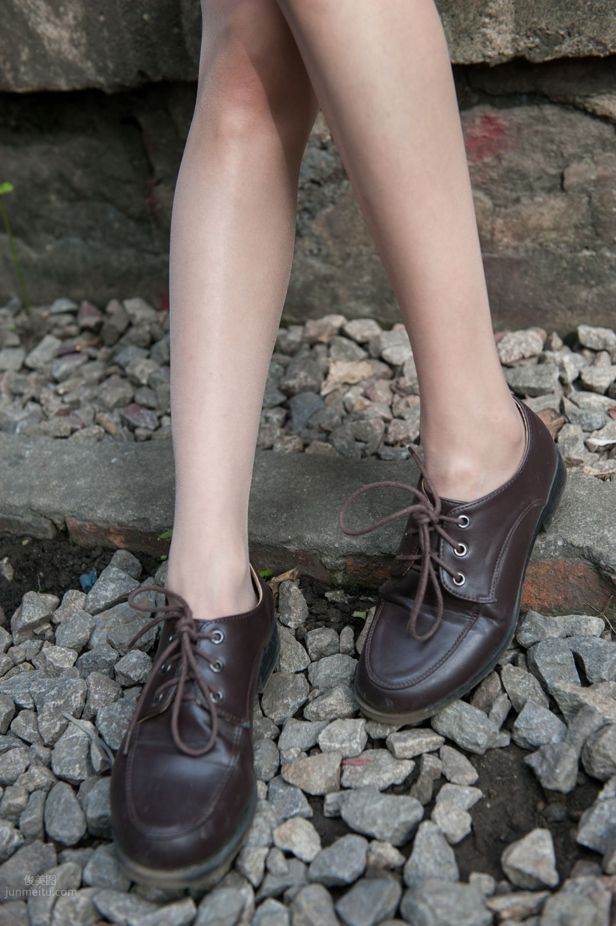 [Mojing Street] 132 Girl with Flesh-Colored Stockings and Beautiful Legs at the Football Field, Your Smile Cannot Be Hidden by a Mask photo 90