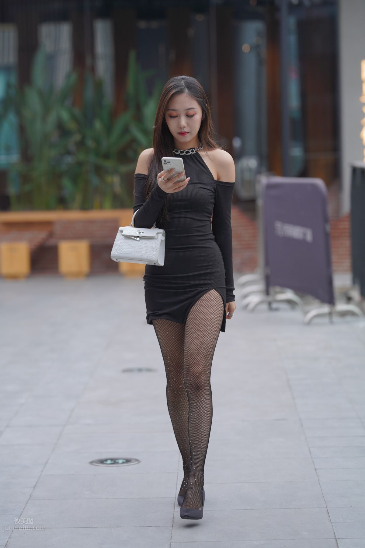 [Mojing Street] 133 Very Sexy Girl in Fishnet Stockings photo 22