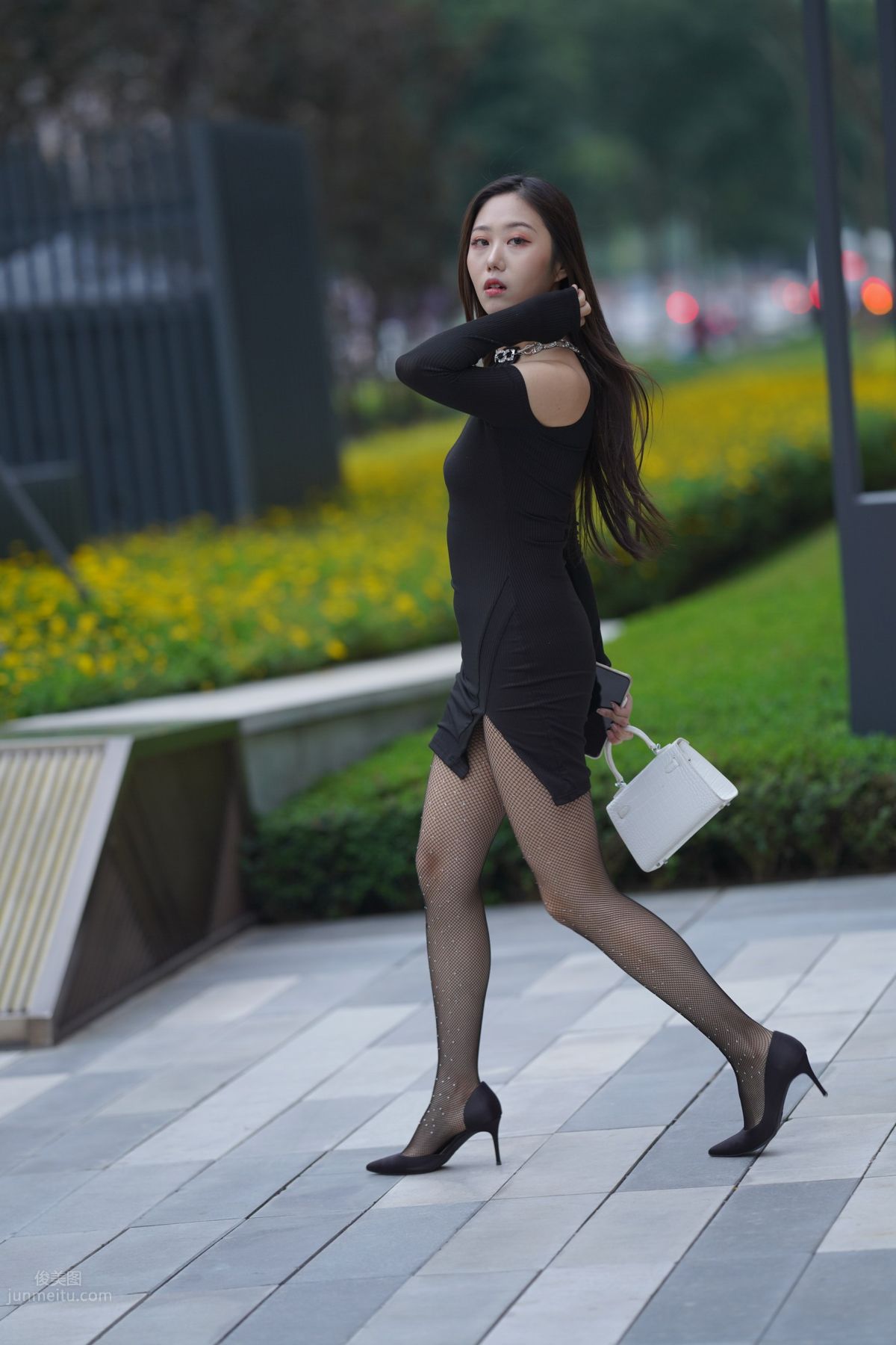 [Mojing Street] 133 Very Sexy Girl in Fishnet Stockings photo 175