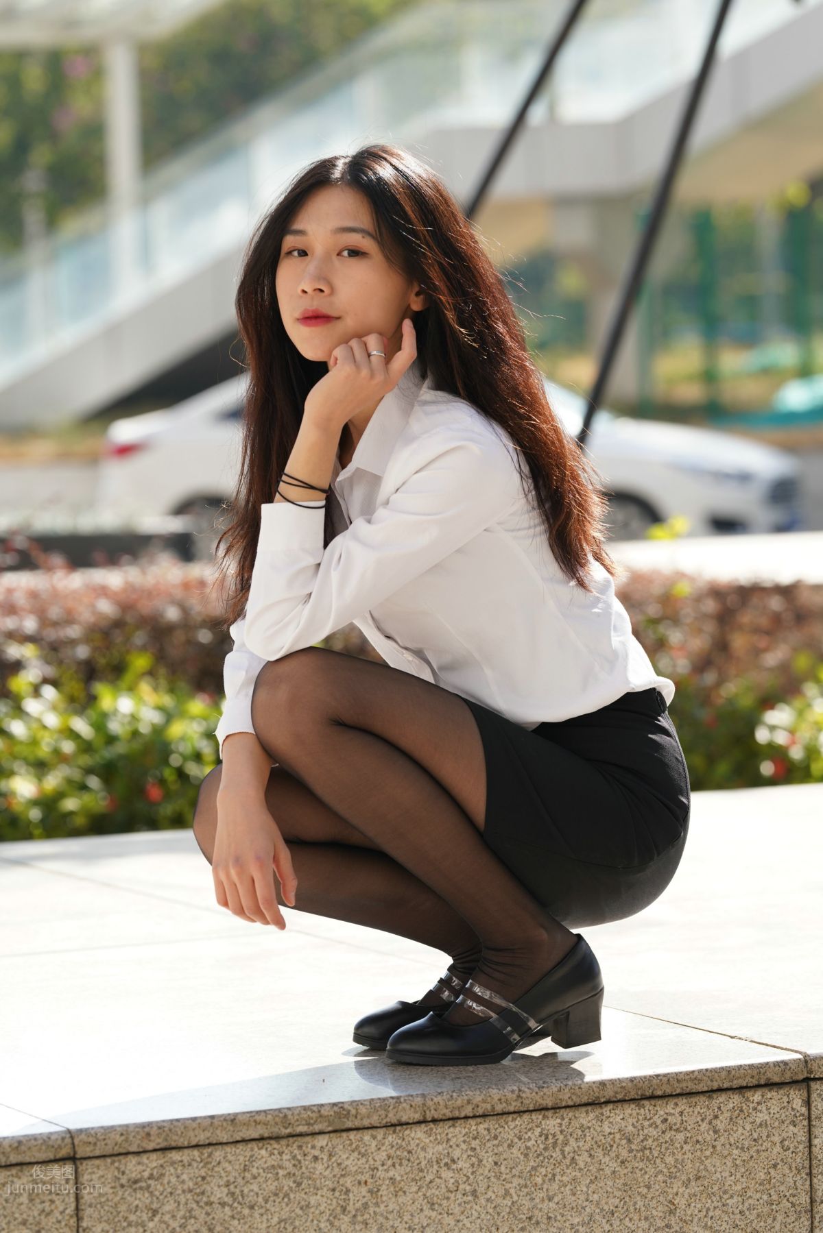 [Mojing Street] 135 Street Snap of an OL-Style Beauty in Black Stockings photo 24