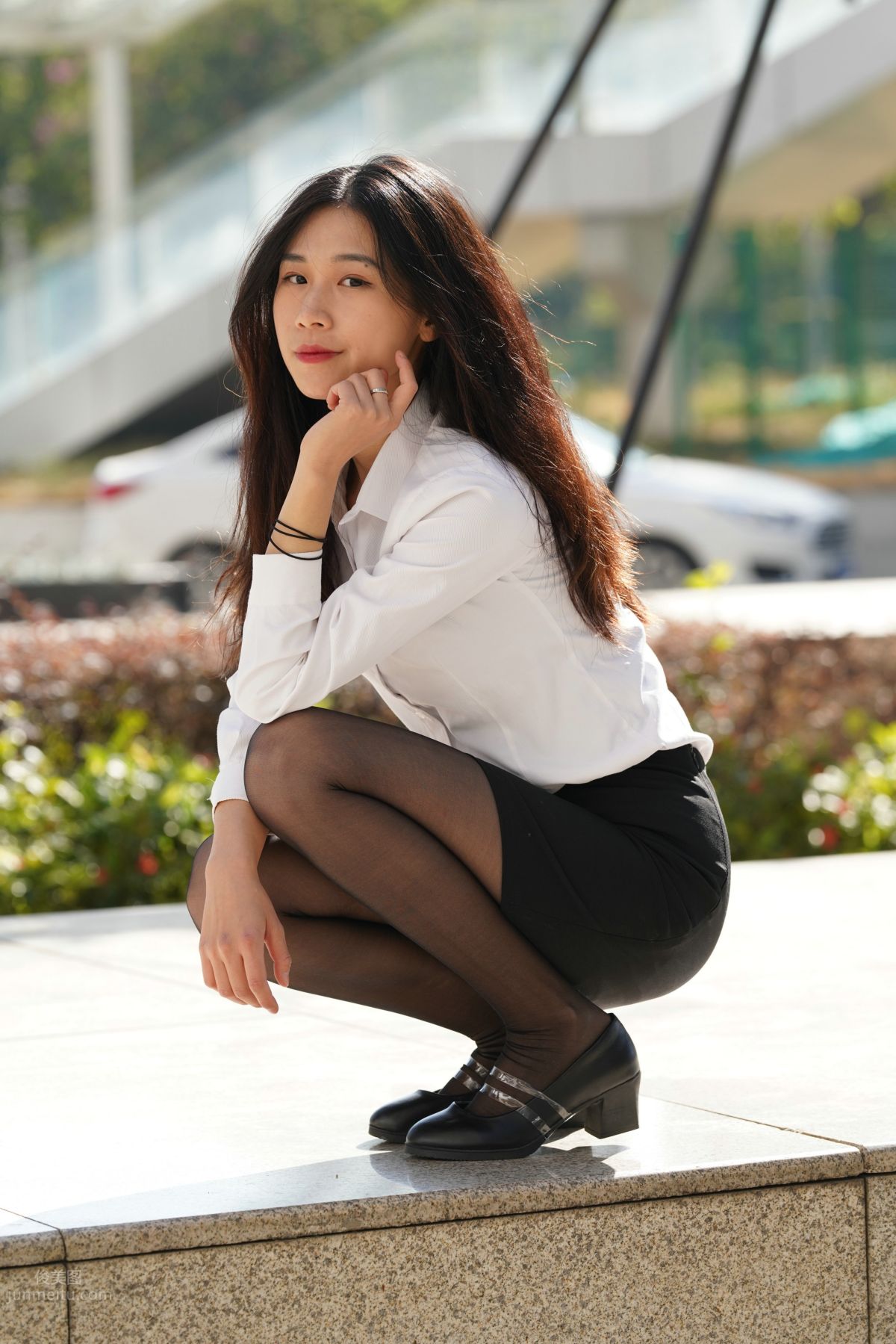 [Mojing Street] 135 Street Snap of an OL-Style Beauty in Black Stockings photo 25