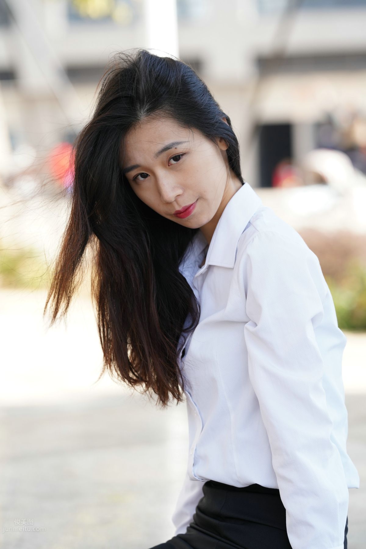 [Mojing Street] 135 Street Snap of an OL-Style Beauty in Black Stockings photo 47
