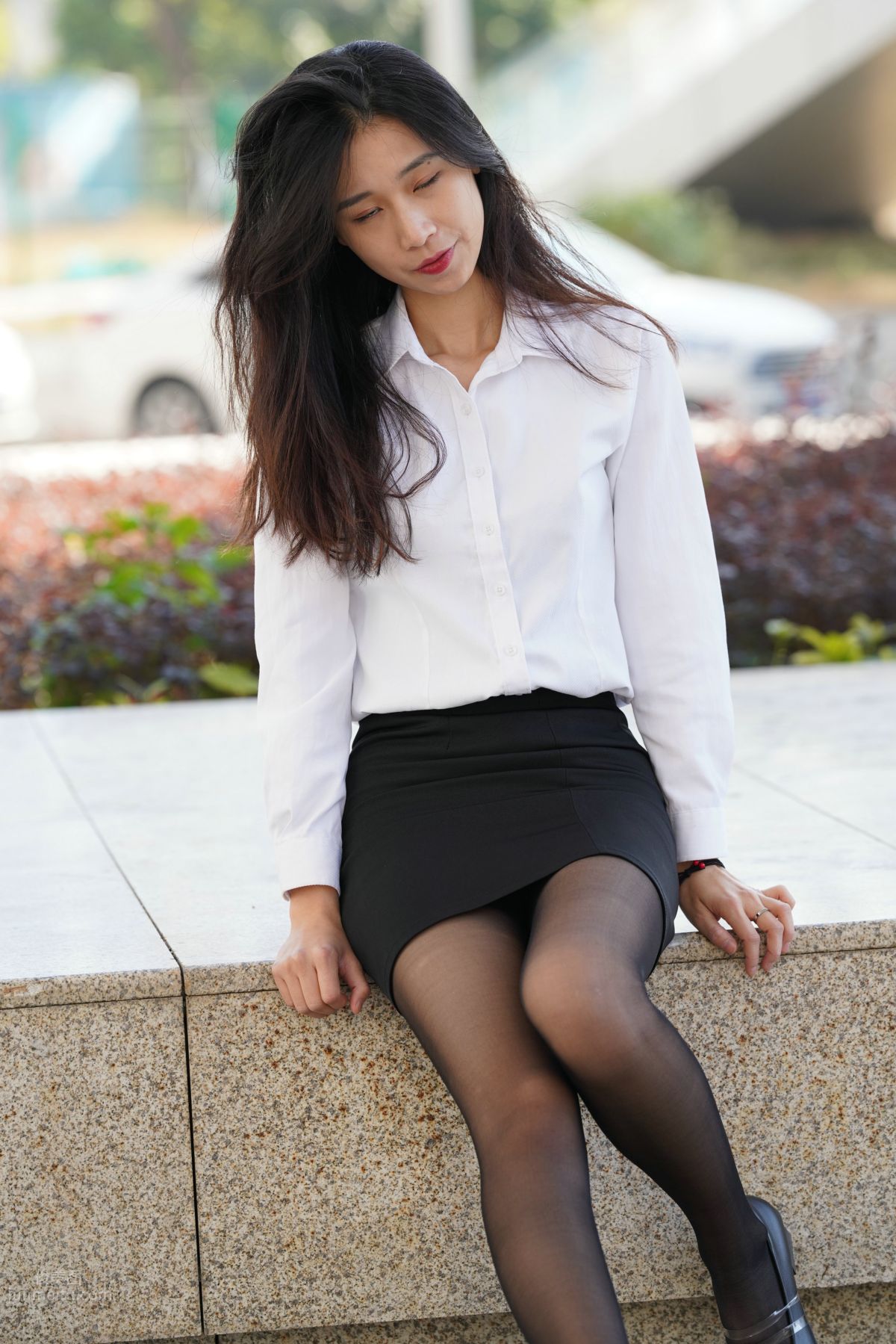 [Mojing Street] 135 Street Snap of an OL-Style Beauty in Black Stockings photo 61