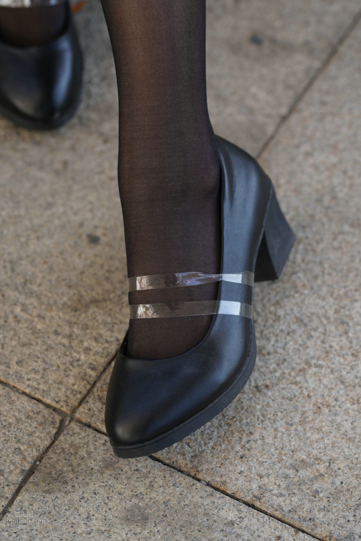 [Mojing Street] 135 Street Snap of an OL-Style Beauty in Black Stockings photo 69