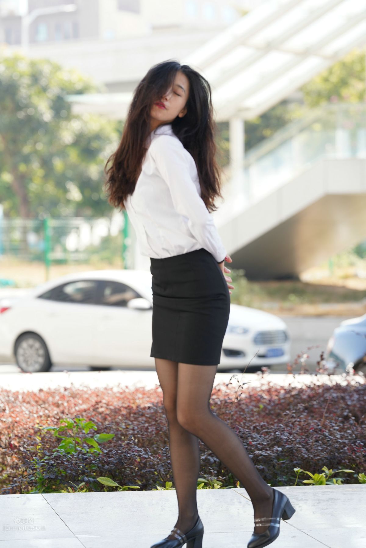 [Mojing Street] 135 Street Snap of an OL-Style Beauty in Black Stockings photo 80