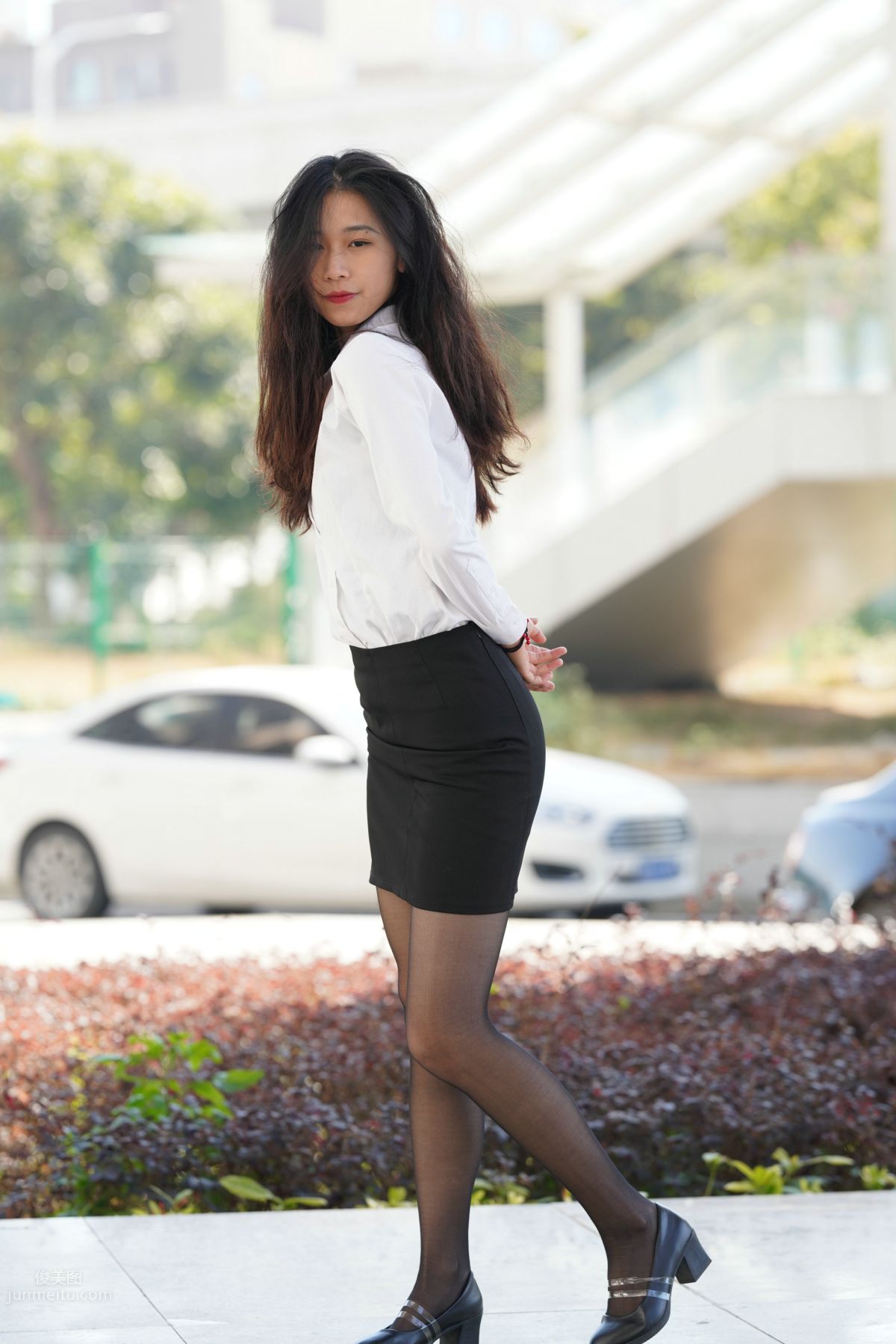 [Mojing Street] 135 Street Snap of an OL-Style Beauty in Black Stockings photo 81