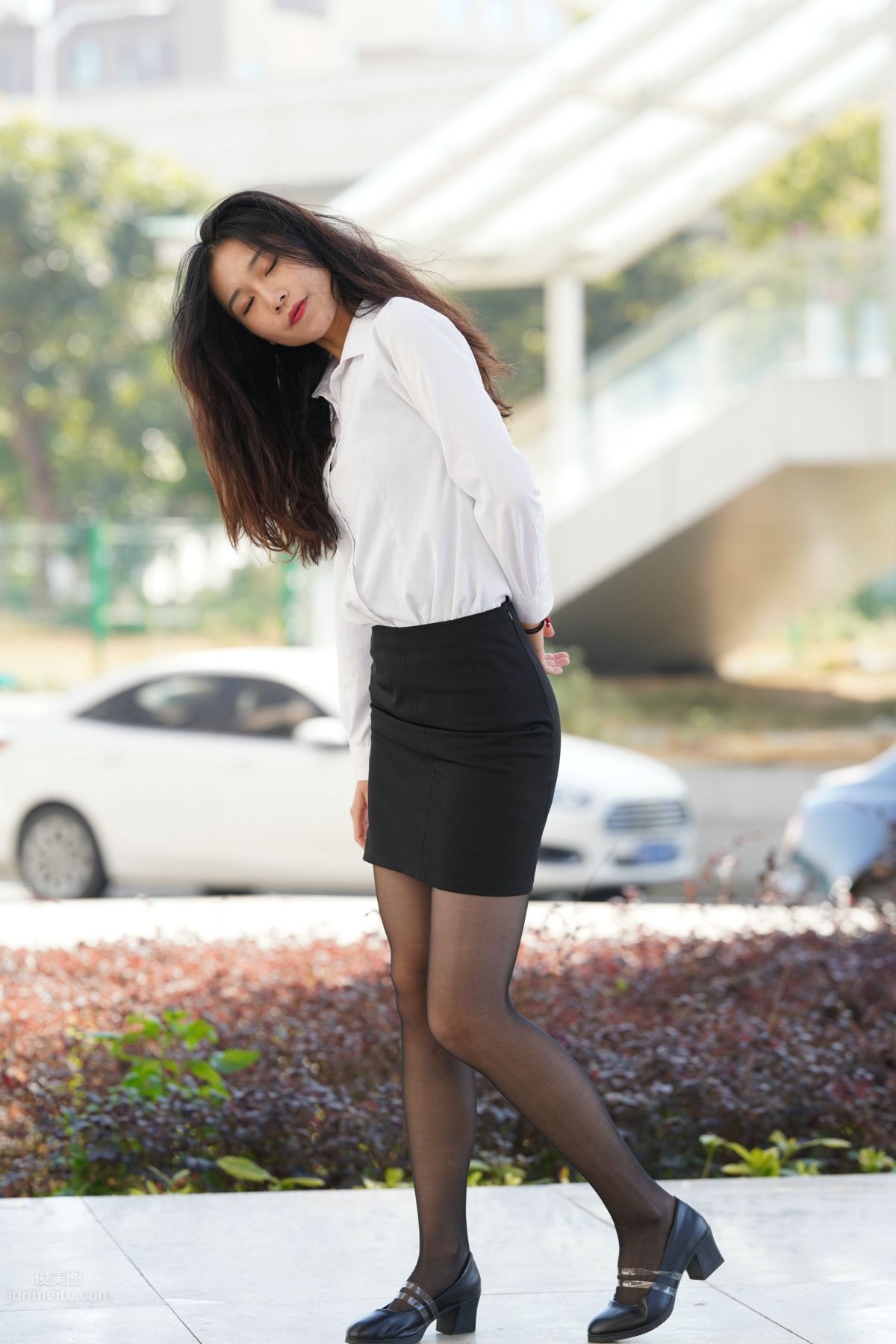 [Mojing Street] 135 Street Snap of an OL-Style Beauty in Black Stockings photo 82