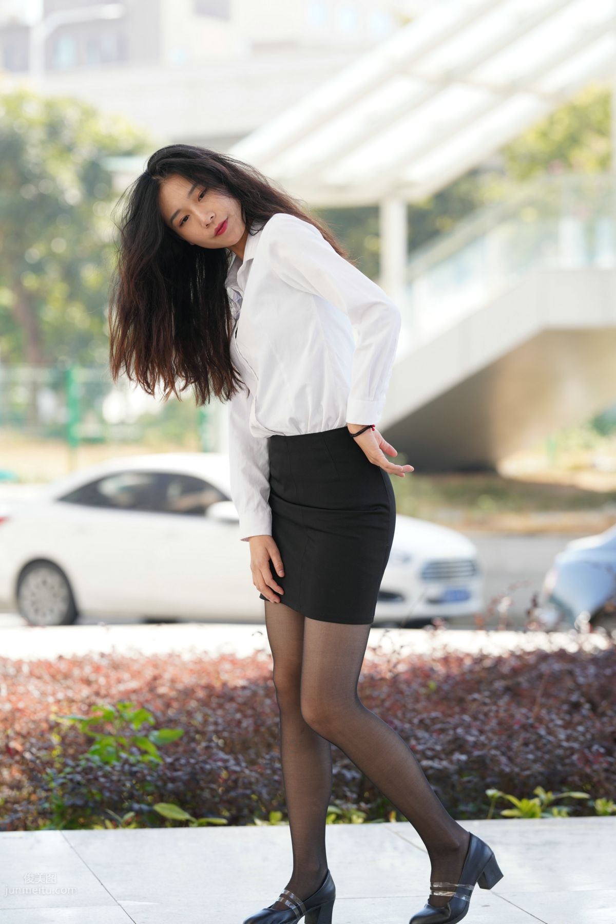 [Mojing Street] 135 Street Snap of an OL-Style Beauty in Black Stockings photo 83