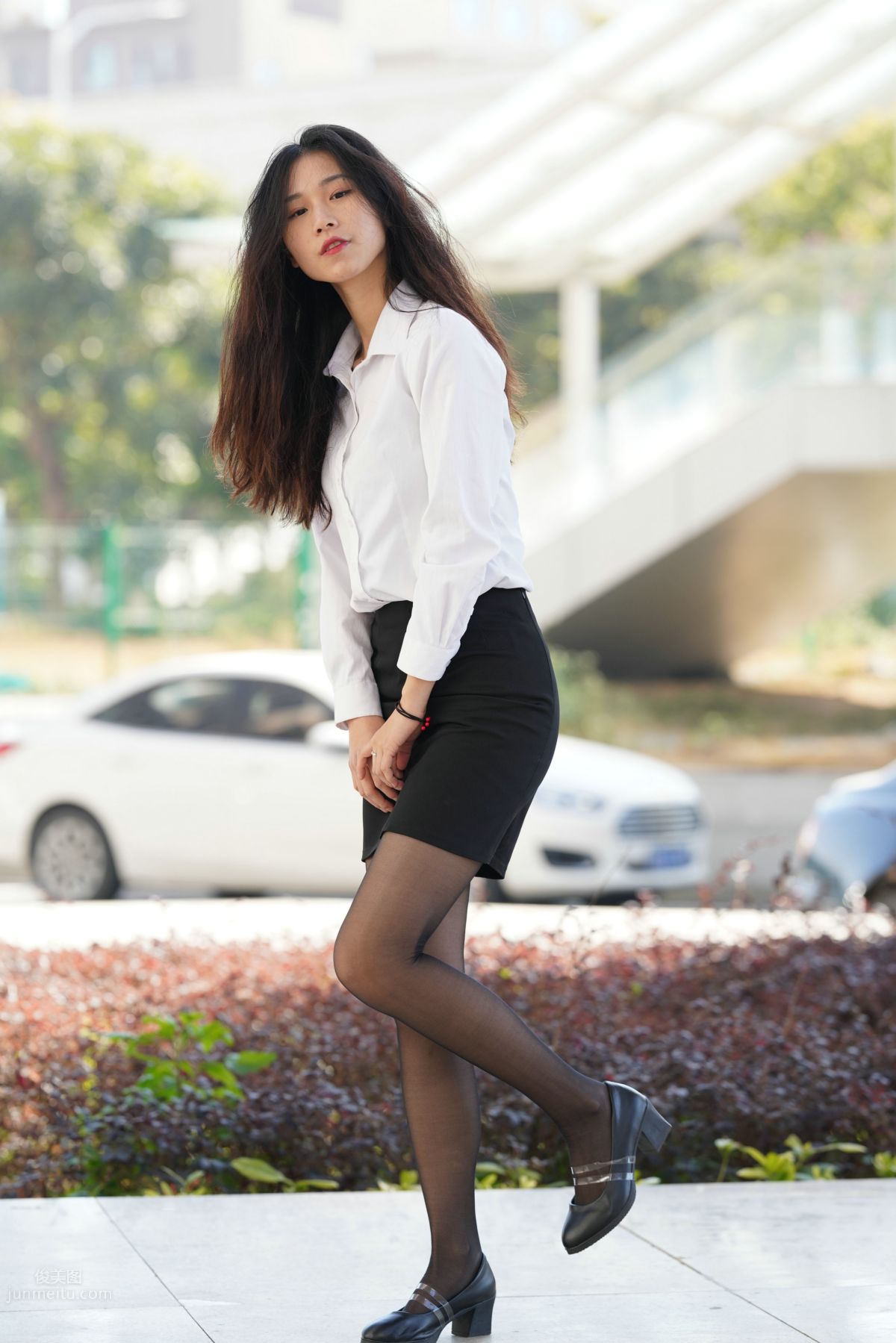 [Mojing Street] 135 Street Snap of an OL-Style Beauty in Black Stockings photo 84