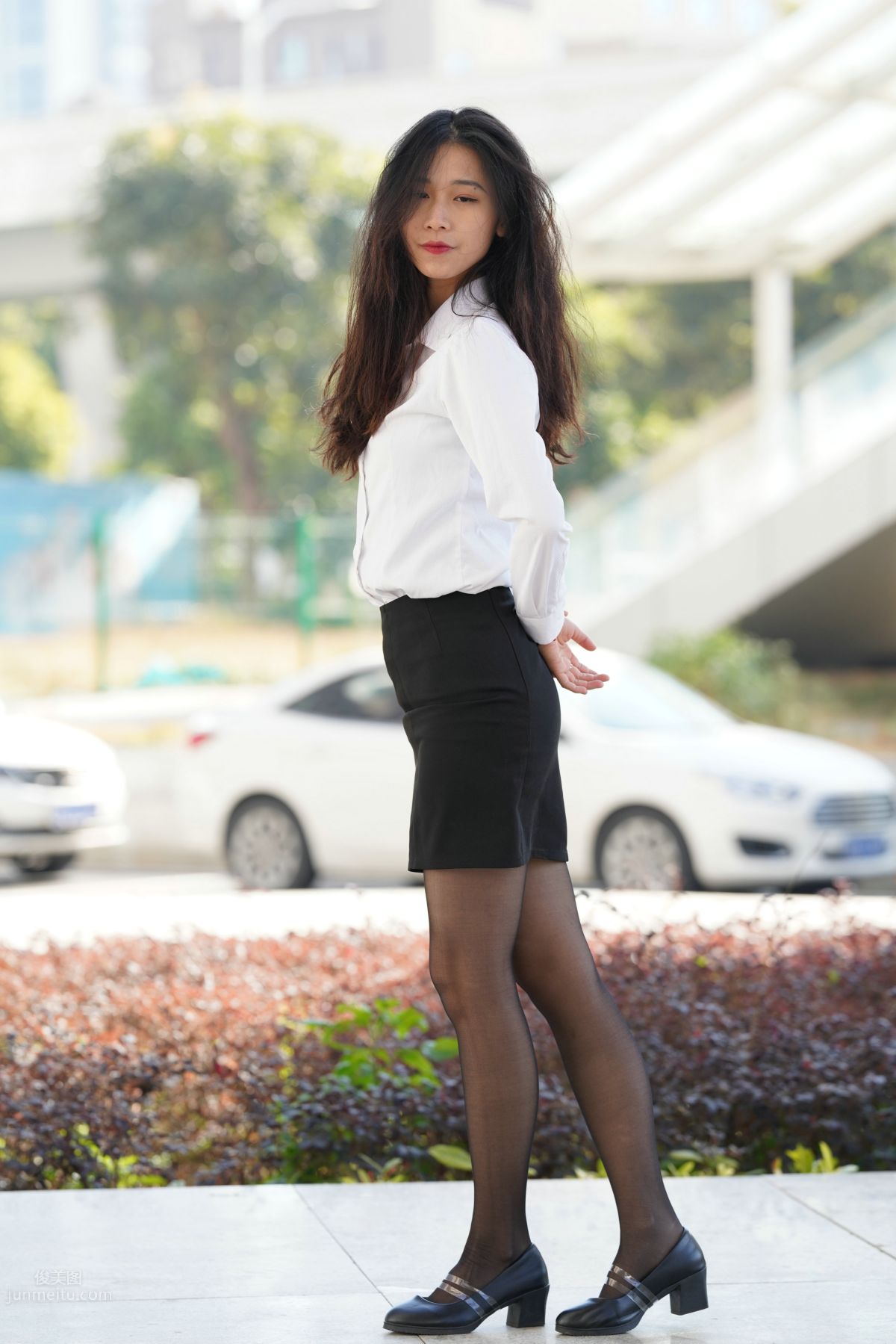 [Mojing Street] 135 Street Snap of an OL-Style Beauty in Black Stockings photo 86