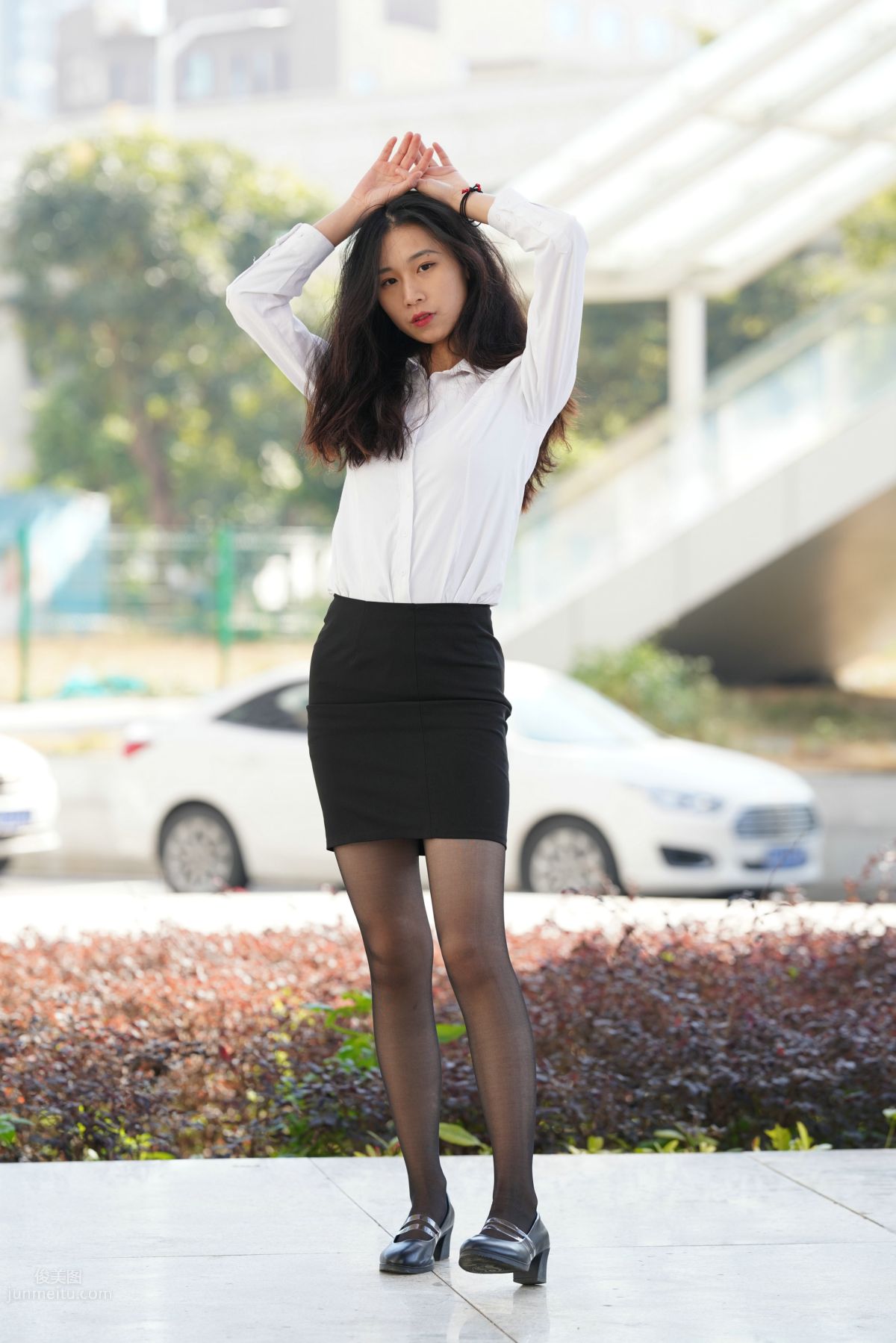 [Mojing Street] 135 Street Snap of an OL-Style Beauty in Black Stockings photo 92