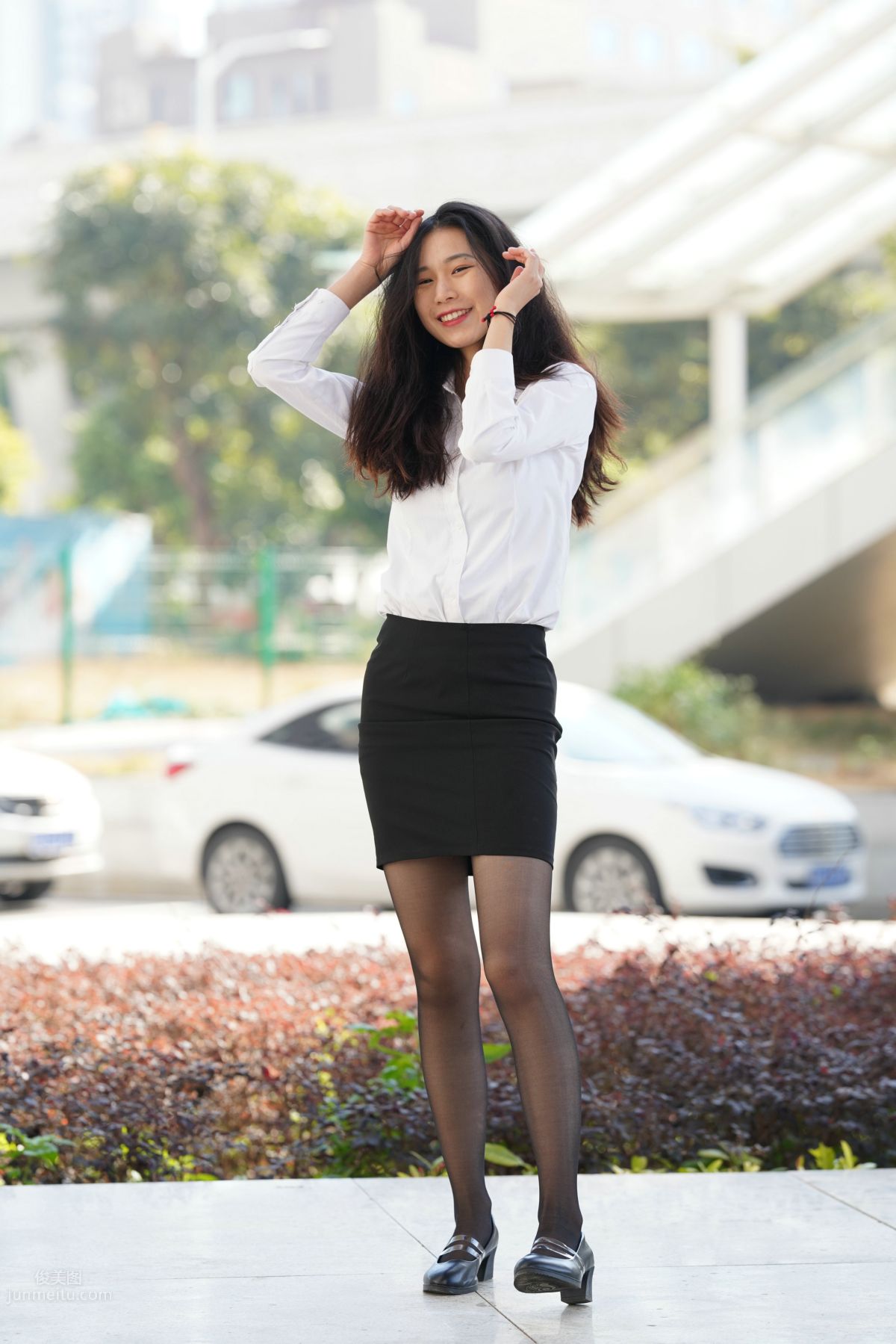 [Mojing Street] 135 Street Snap of an OL-Style Beauty in Black Stockings photo 94