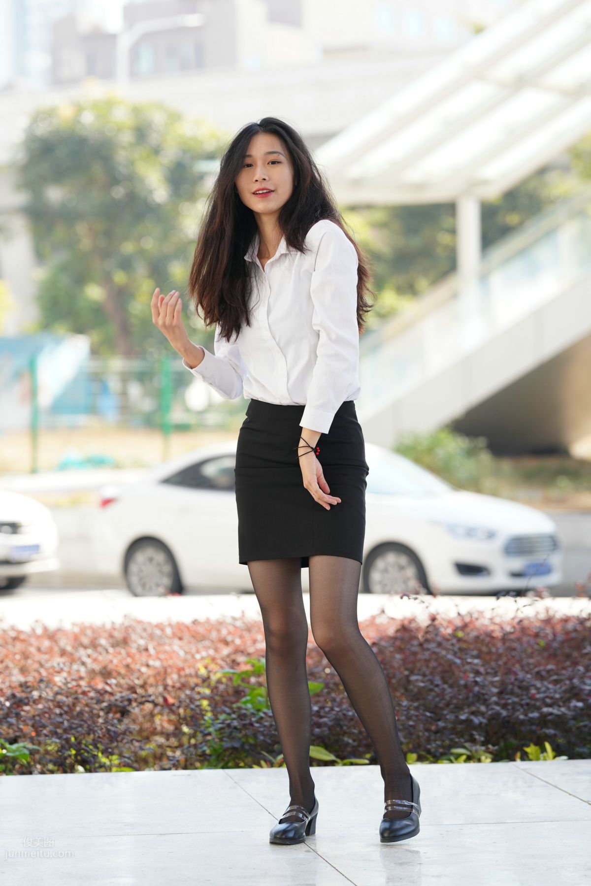 [Mojing Street] 135 Street Snap of an OL-Style Beauty in Black Stockings photo 97