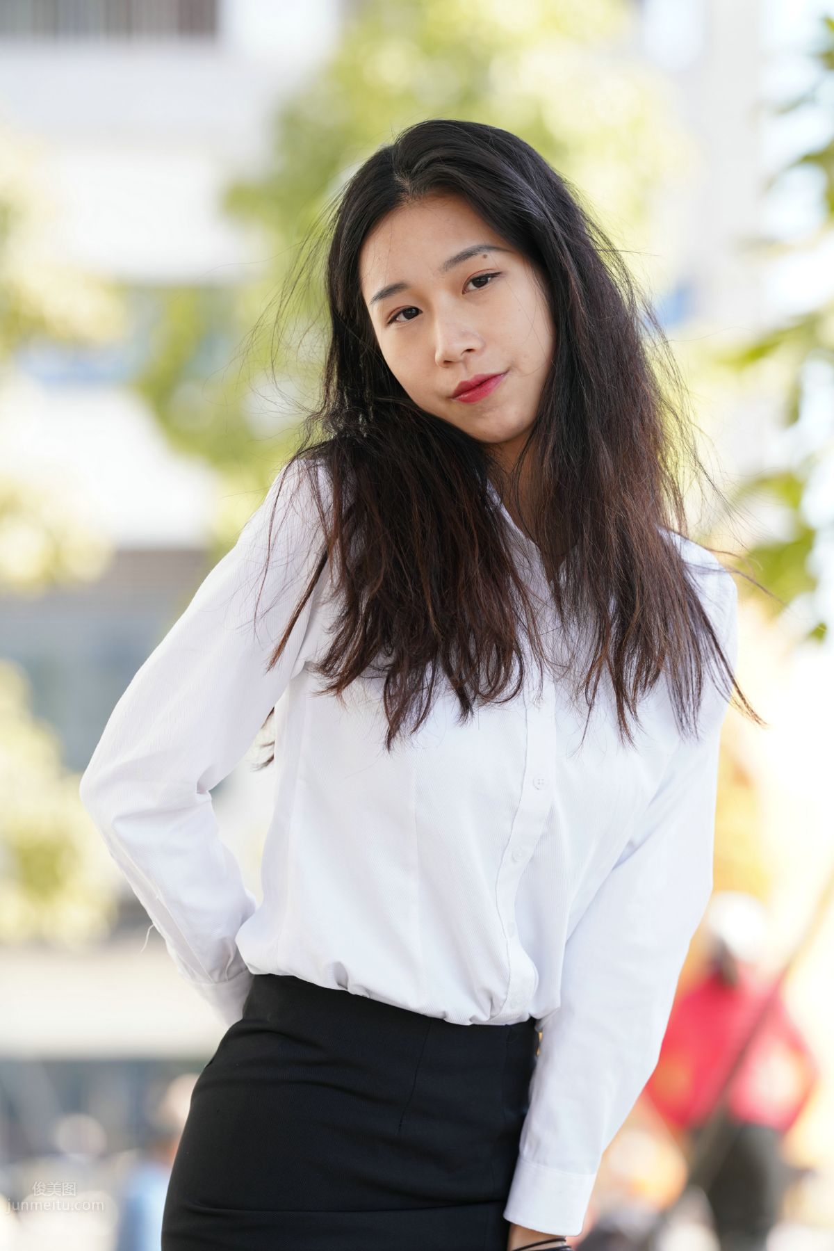 [Mojing Street] 135 Street Snap of an OL-Style Beauty in Black Stockings photo 110
