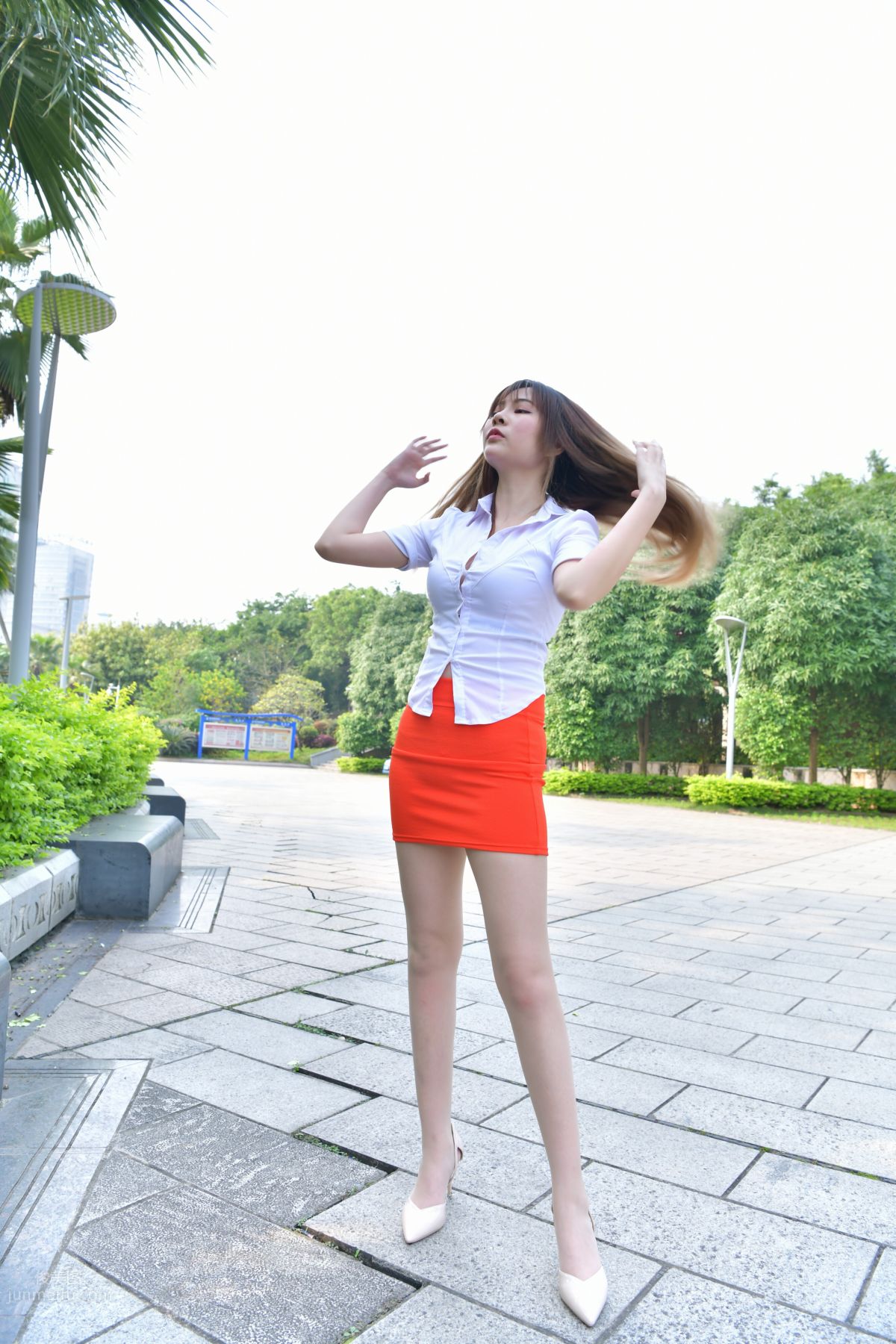 [Mojing Street] 150 Extremely Tempting Mature Woman in Red Bodycon Mini Skirt photo 8
