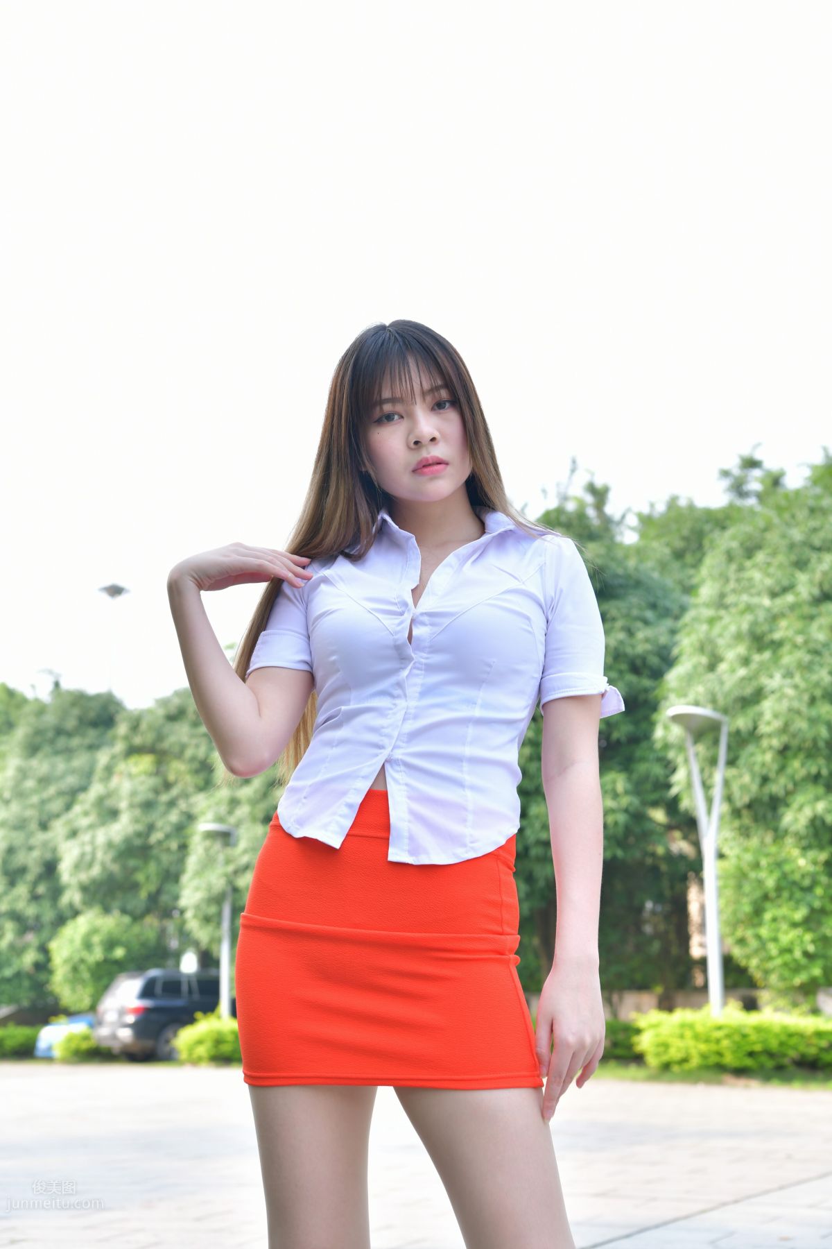 [Mojing Street] 150 Extremely Tempting Mature Woman in Red Bodycon Mini Skirt photo 12